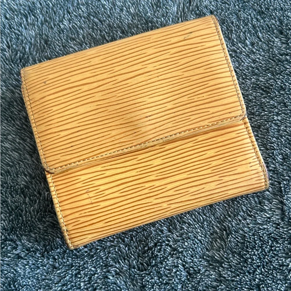 Louis Vuitton Yellow EPI Leather Elise Compact Wallet SP0030
